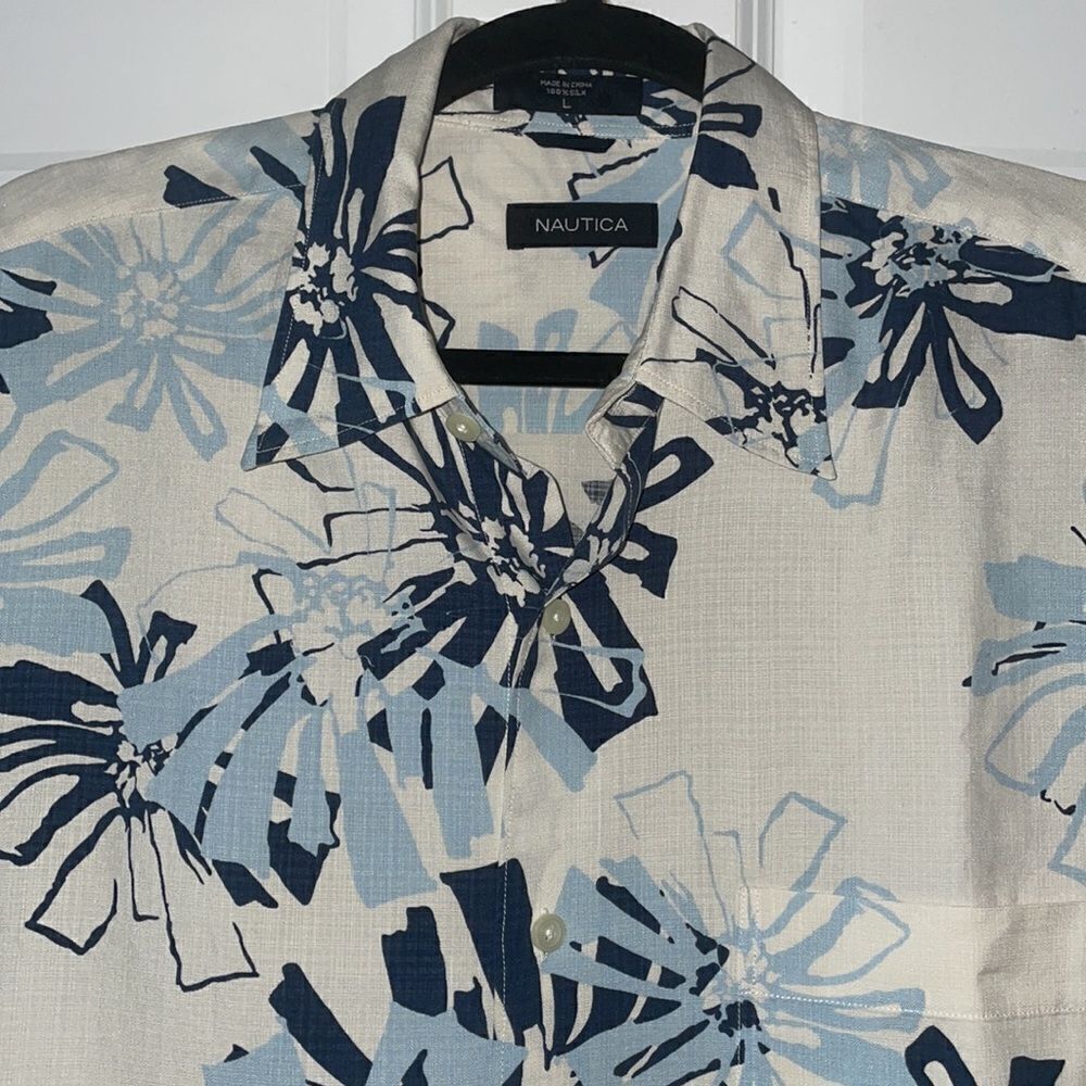 Nautica silk shirt   - Picture 2 of 5
